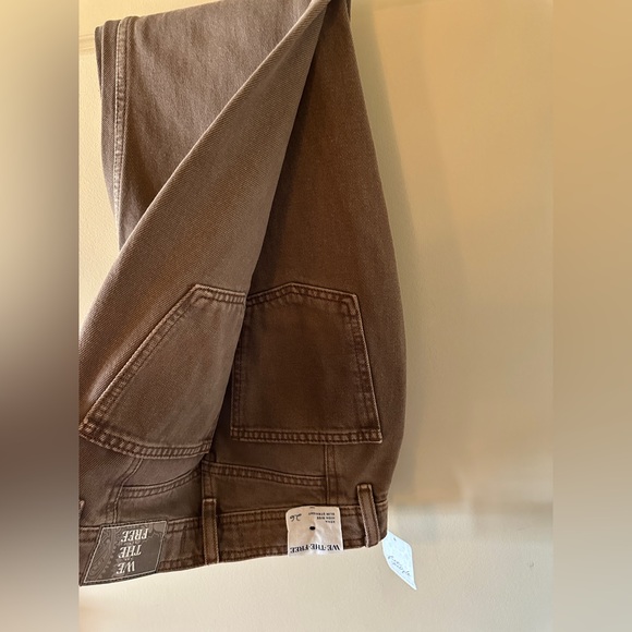 NWT Free People We the Free Xena Slim Straight Jean in Chocolate Mousse Size 26S - Picture 7 of 8